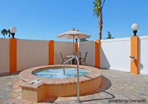 Comfort Tampa Airport North Hotel 3*