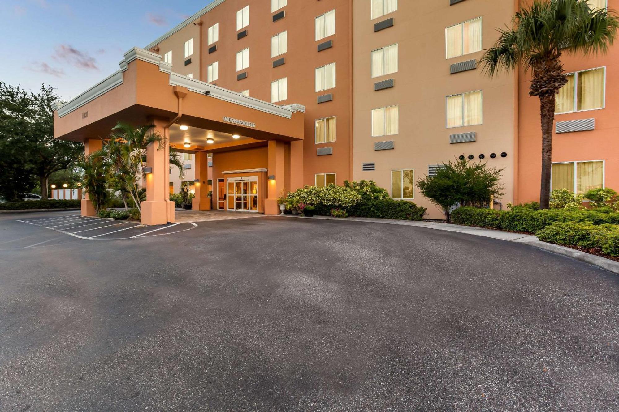 Hotel Comfort Tampa Airport North 3*