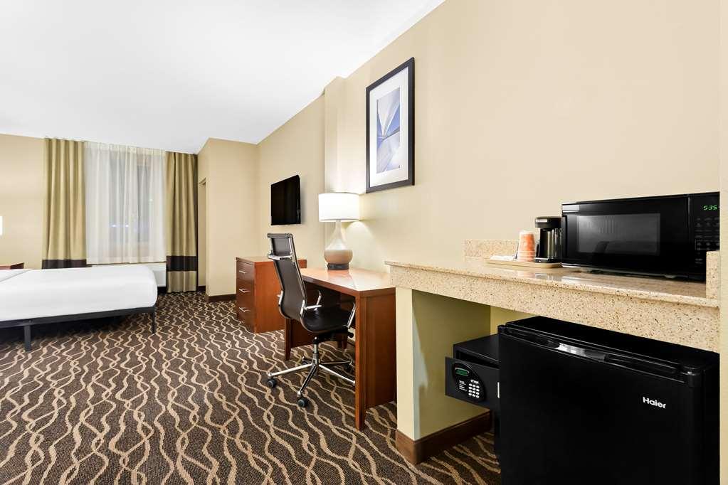 Comfort Tampa Airport North Hotel