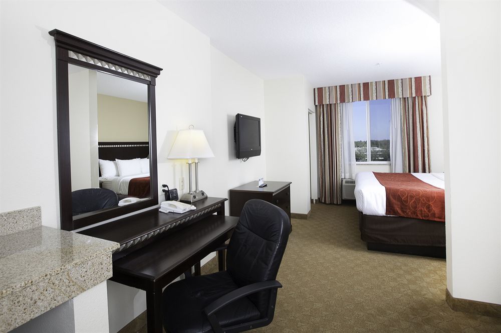 Comfort Tampa Airport North West Chase