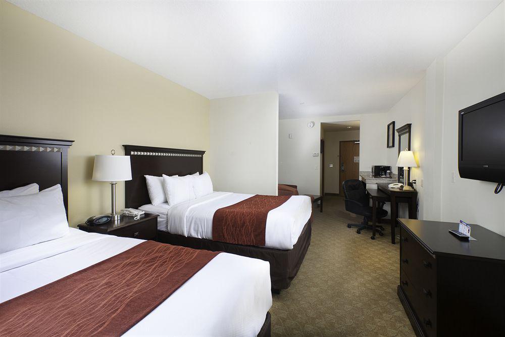 Comfort Tampa Airport North 3* West Chase
